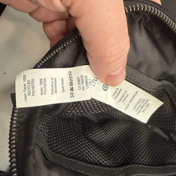 Lululemon Belt Sling Bag Black Nylon Large Logo 1L - 7" x 5" x 2" Waist Fanny - Picture 12 of 16